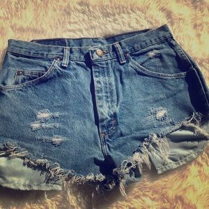 Wrangler cut-offs size 4
